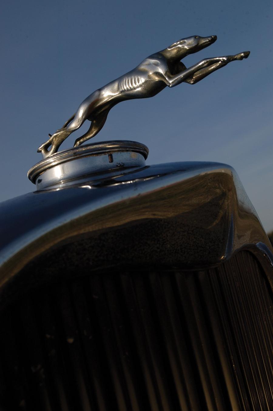  Lincoln Model KA 2-4-Passenger Coupe 1932 года  (фото 24 из 30)
